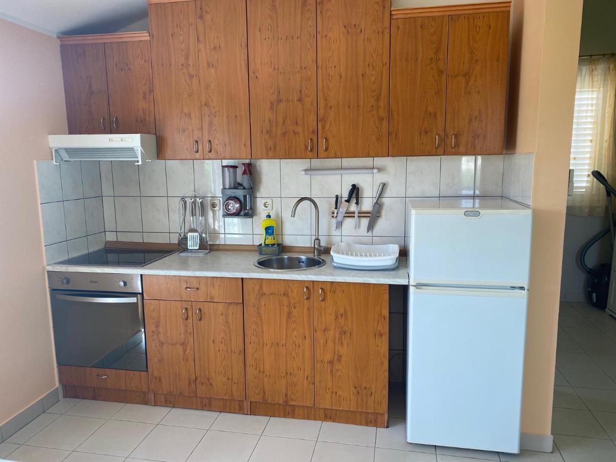 Someplace Apartment *