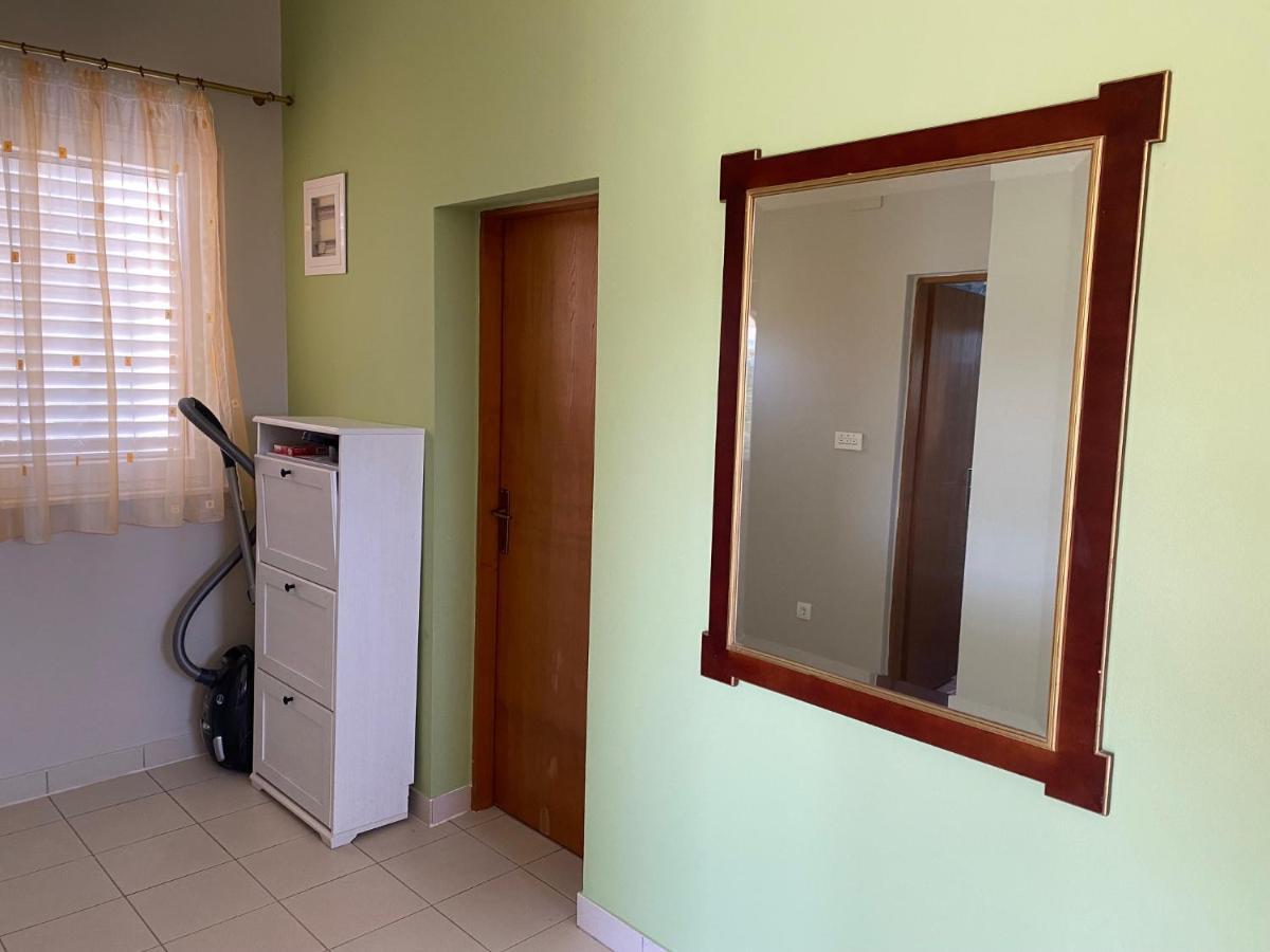 Someplace Apartmán Osobjava